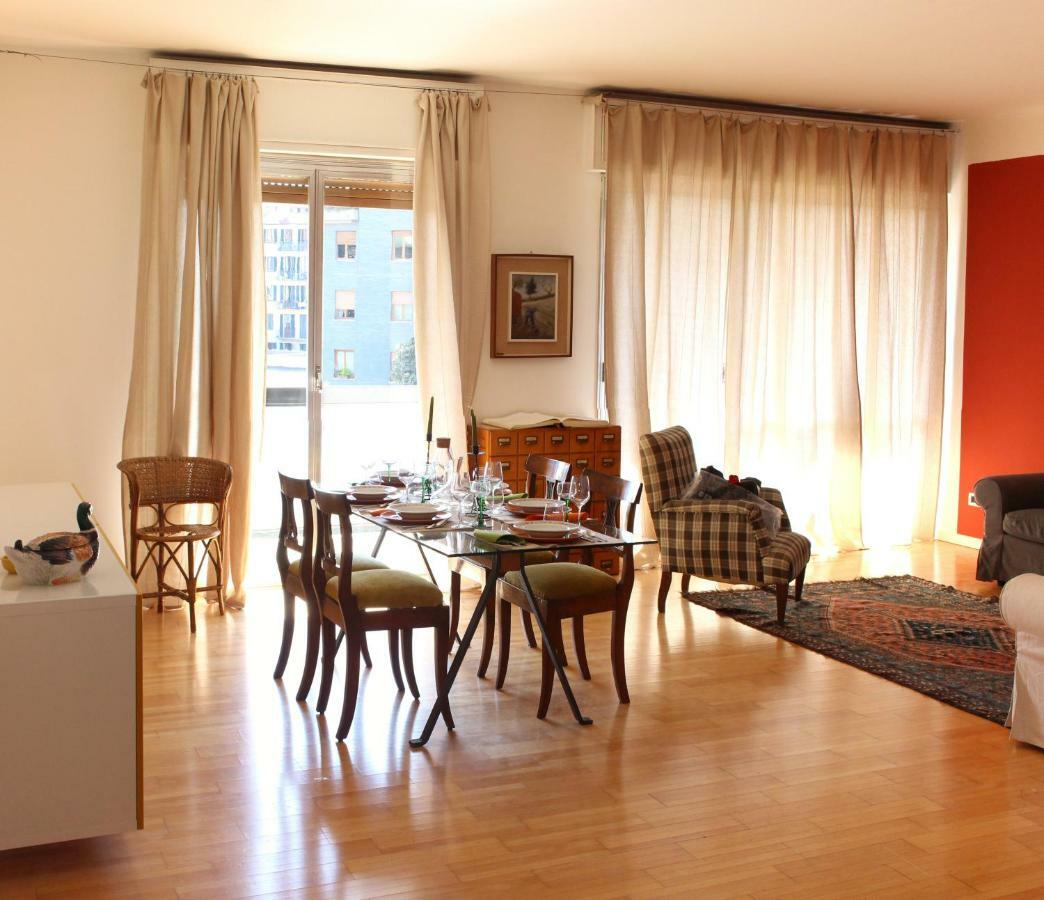 Appartamento Luminous Stylish Quiet 150m2, Tre Torri